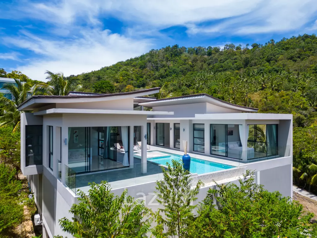 Contemporary 4-Bedroom Sea View Villa in Bang Por
