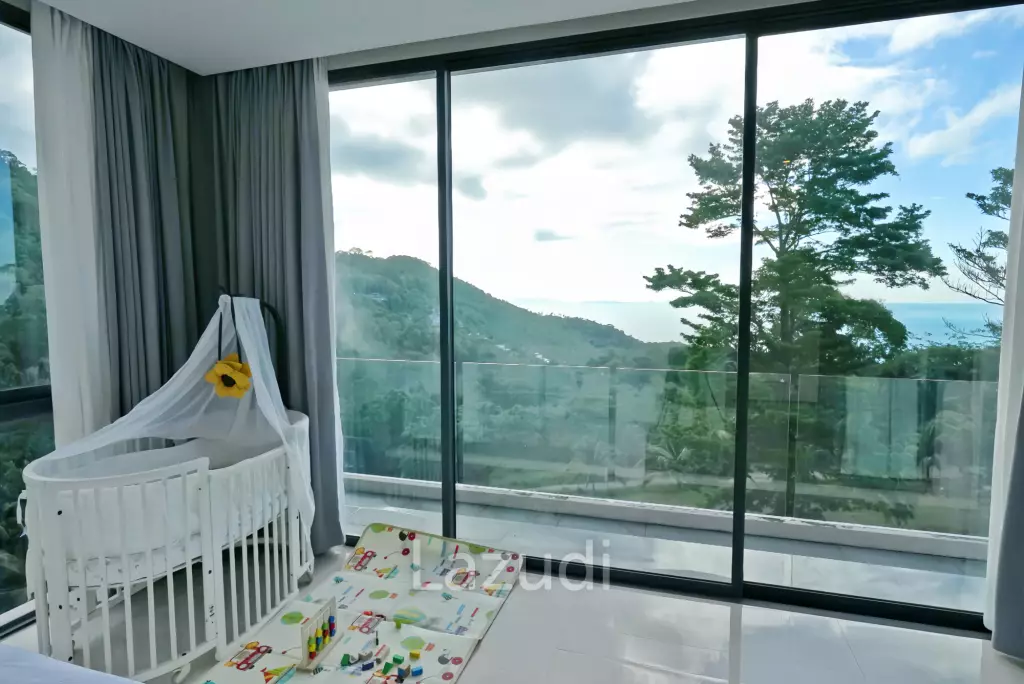 Contemporary 4-Bedroom Sea View Villa in Bang Por
