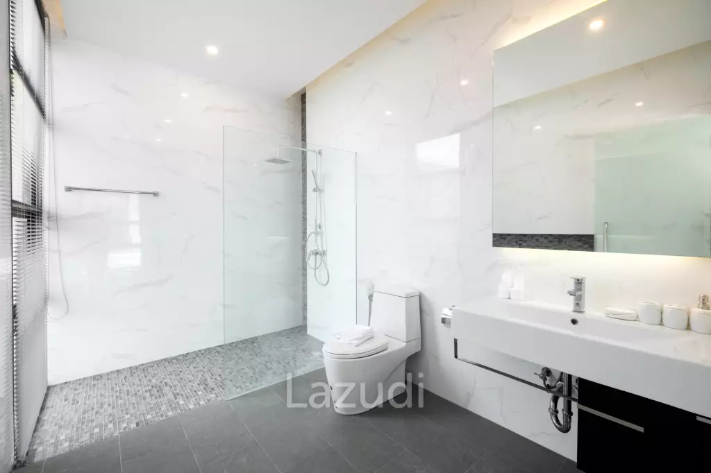 Contemporary 4-Bedroom Sea View Villa in Bang Por