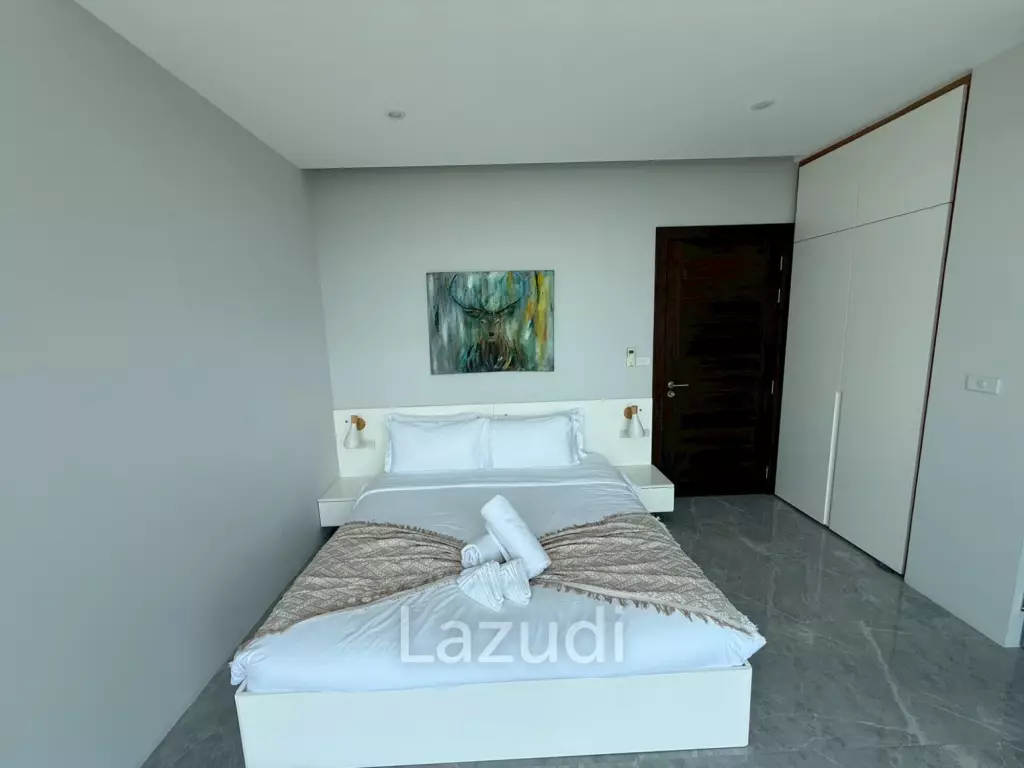 Stunning 4-Bedroom Villa in Peaceful Bang Por