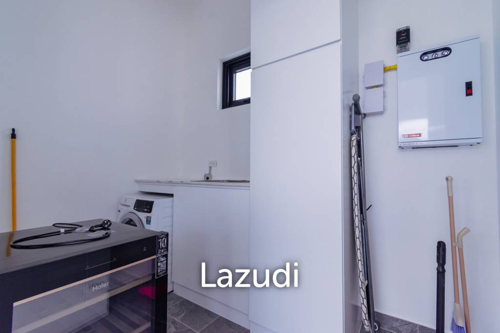 250 sqm modern pool villa in Hin Lek Fai Hua Hin