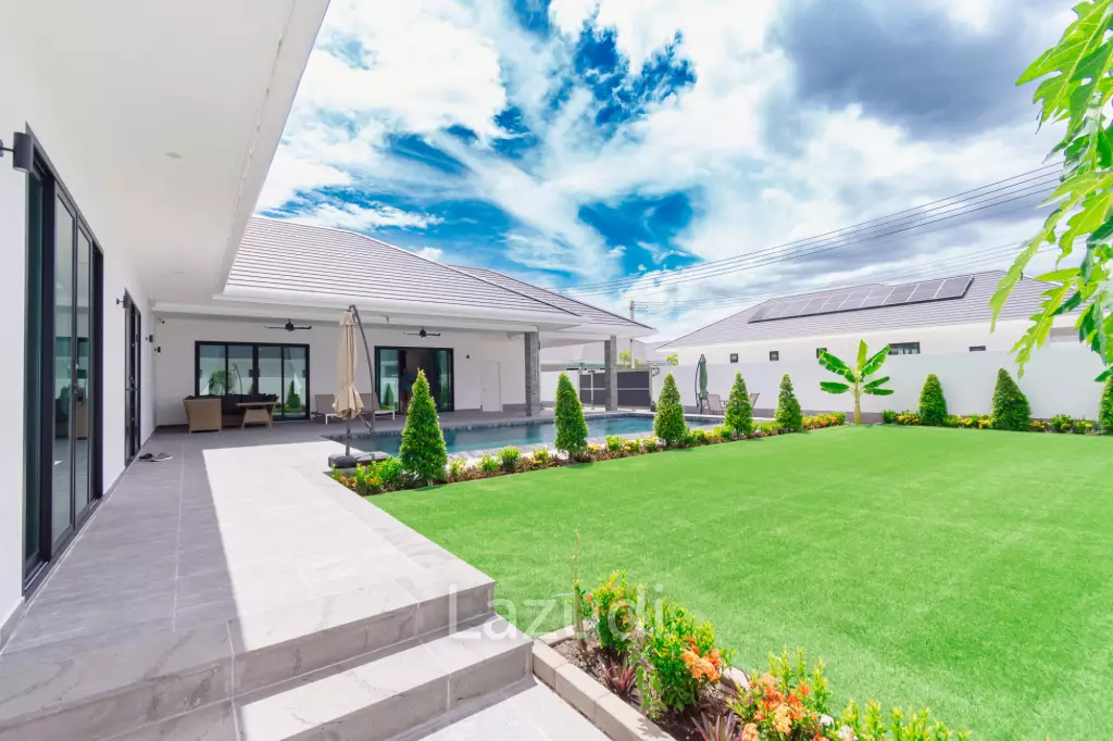 250 sqm modern pool villa in Hin Lek Fai Hua Hin