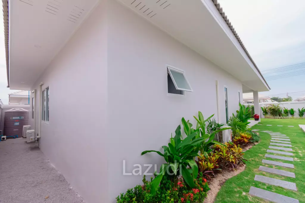 195 sqm modern pool villa in Thap Tai Hua Hin MeeDee Homes
