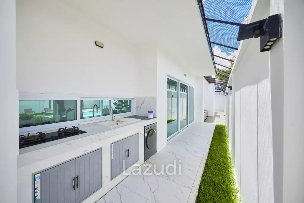 Signature Ultra-Modern Pool Villa near Maprachan Lake