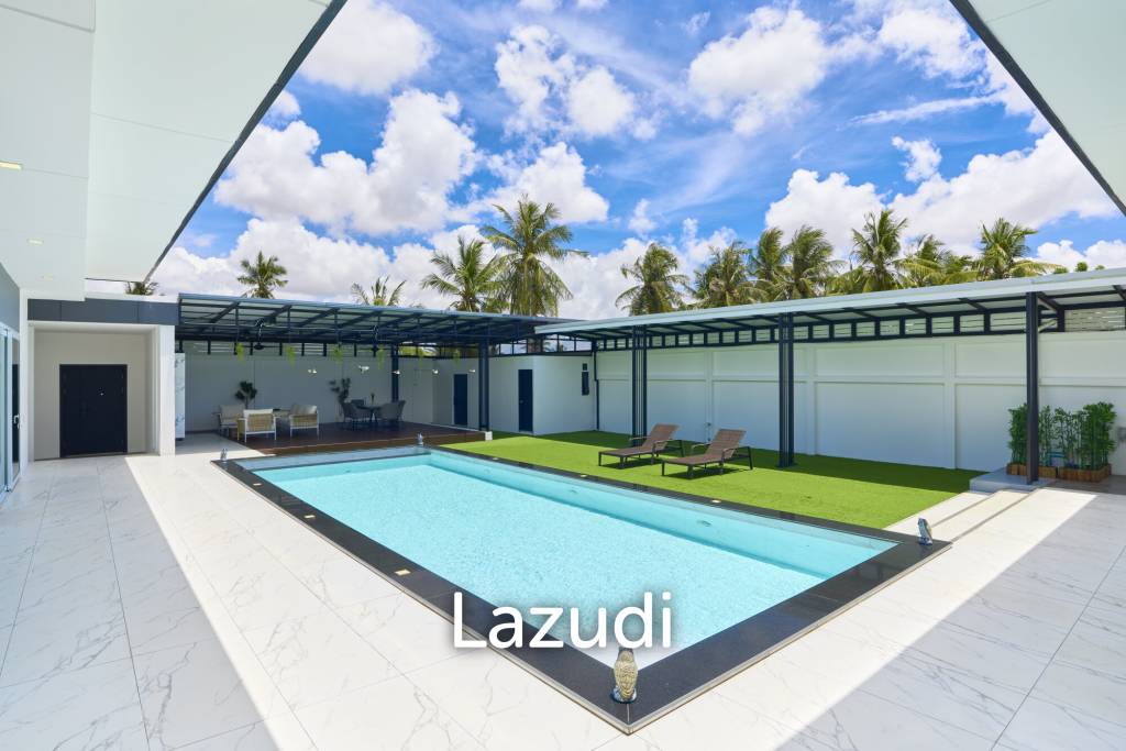 Signature Ultra-Modern Pool Villa near Maprachan Lake