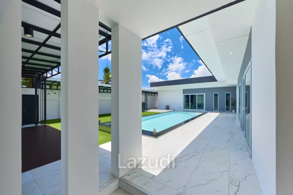 Signature Ultra-Modern Pool Villa near Maprachan Lake