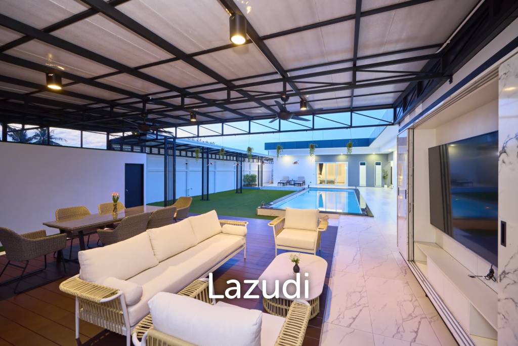 Signature Ultra-Modern Pool Villa near Maprachan Lake