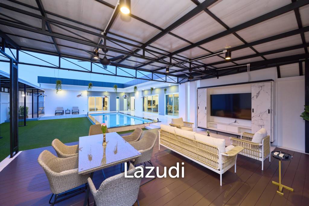 Signature Ultra-Modern Pool Villa near Maprachan Lake
