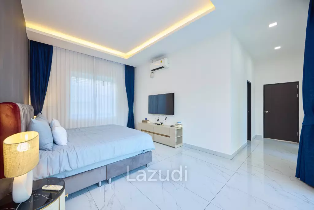 Signature Ultra-Modern Pool Villa near Maprachan Lake