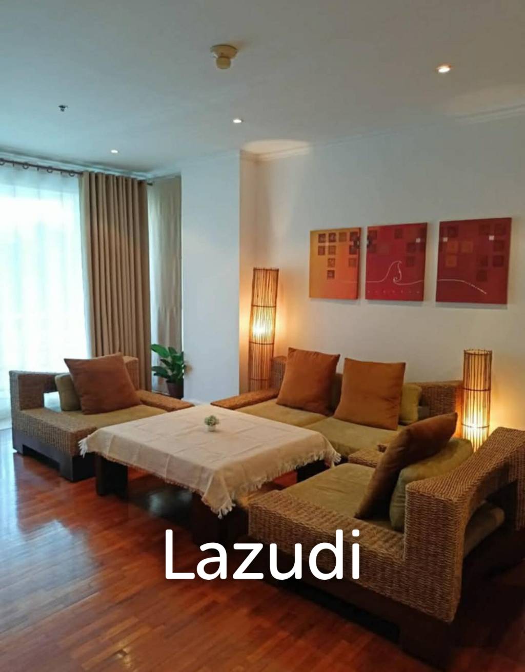 Baan San Ploen : Near shopping mall and Beachfront.