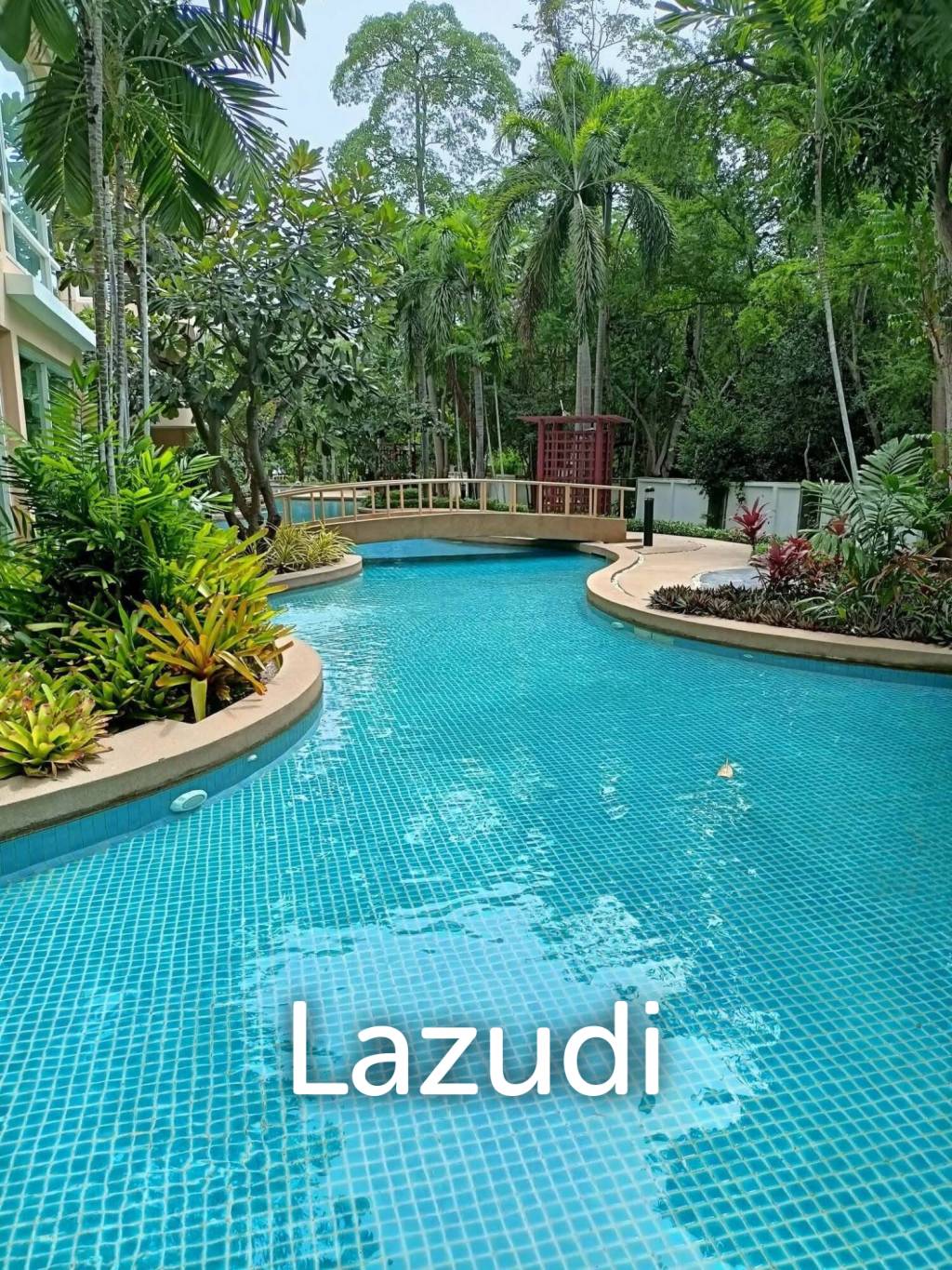 Baan San Ploen : Near shopping mall and Beachfront.