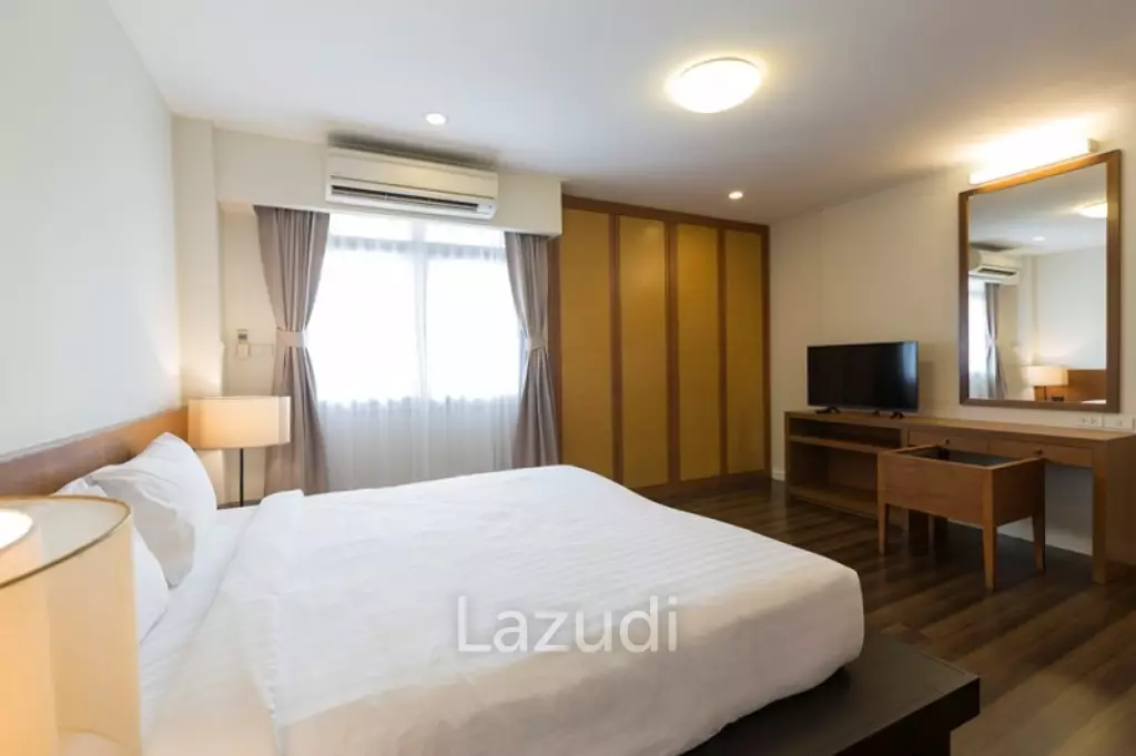 8th Floor 3-Bed Condo at Karolyn Court Lumpini Pathum Wan Bangkok
