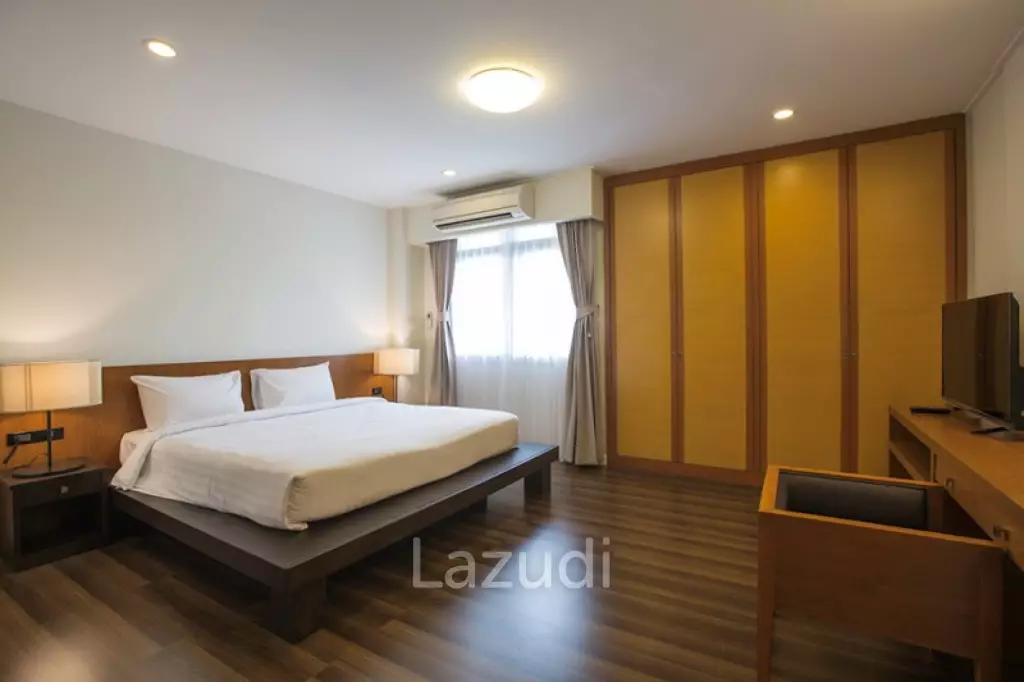 8th Floor 3-Bed Condo at Karolyn Court Lumpini Pathum Wan Bangkok
