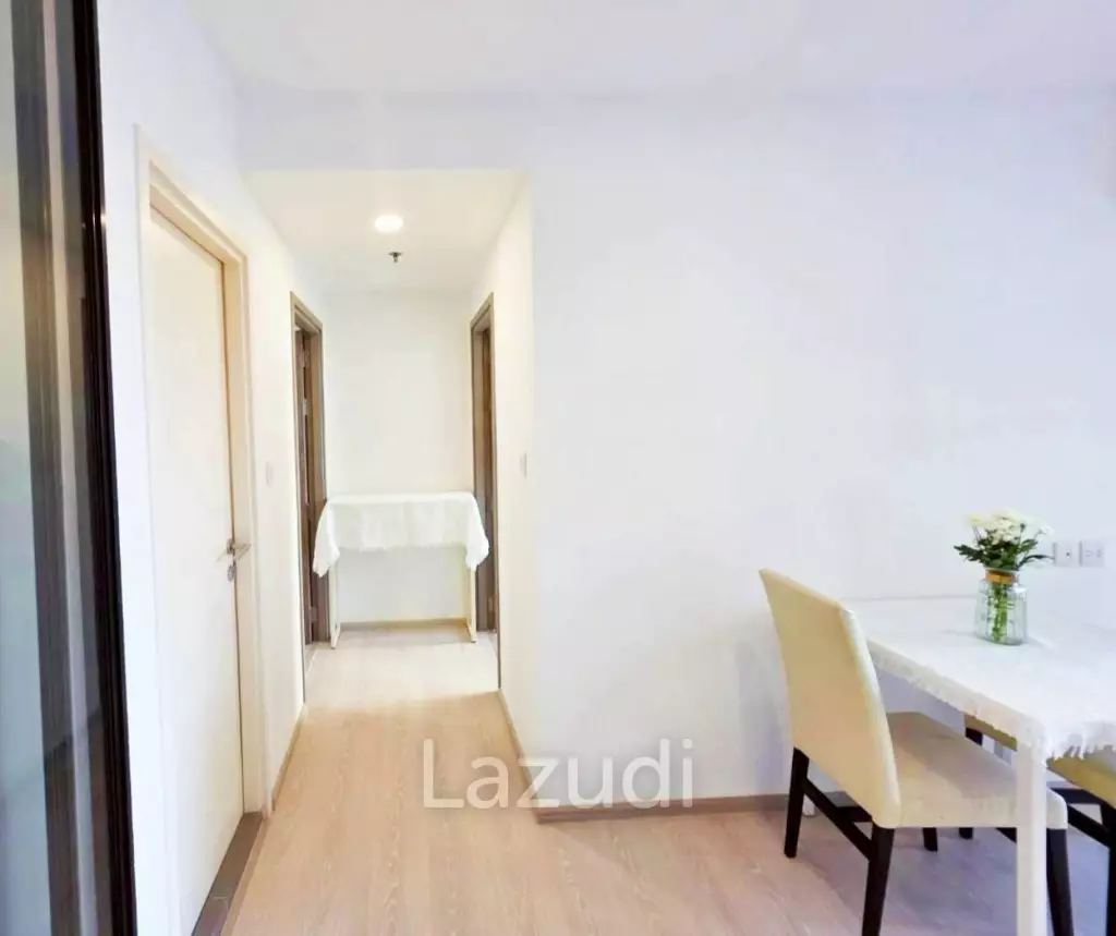 Modern 2-Bedroom Suite at Knightsbridge Phaholyothin