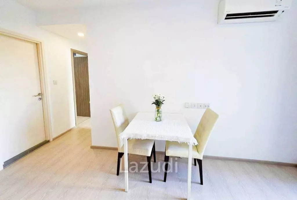 Modern 2-Bedroom Suite at Knightsbridge Phaholyothin