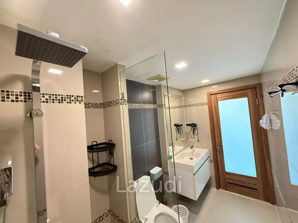 Cozy 1-Bedroom Resort-Style Condo at Club Royal Wongamat