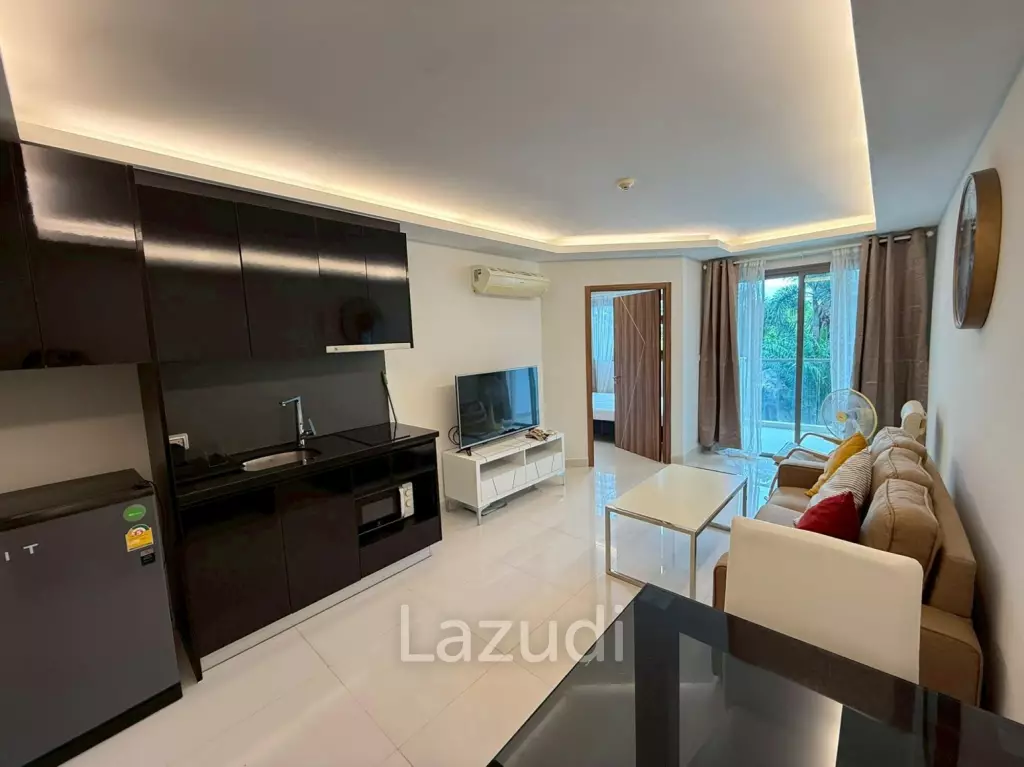 Cozy 1-Bedroom Resort-Style Condo at Club Royal Wongamat