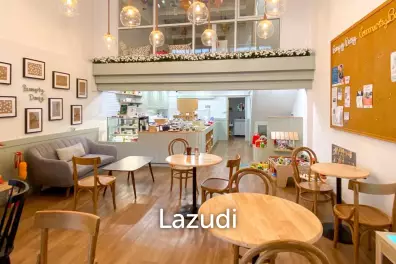 250 sqm 5.5 Floor Retail Space in Khlong Toei Nuea Bangkok