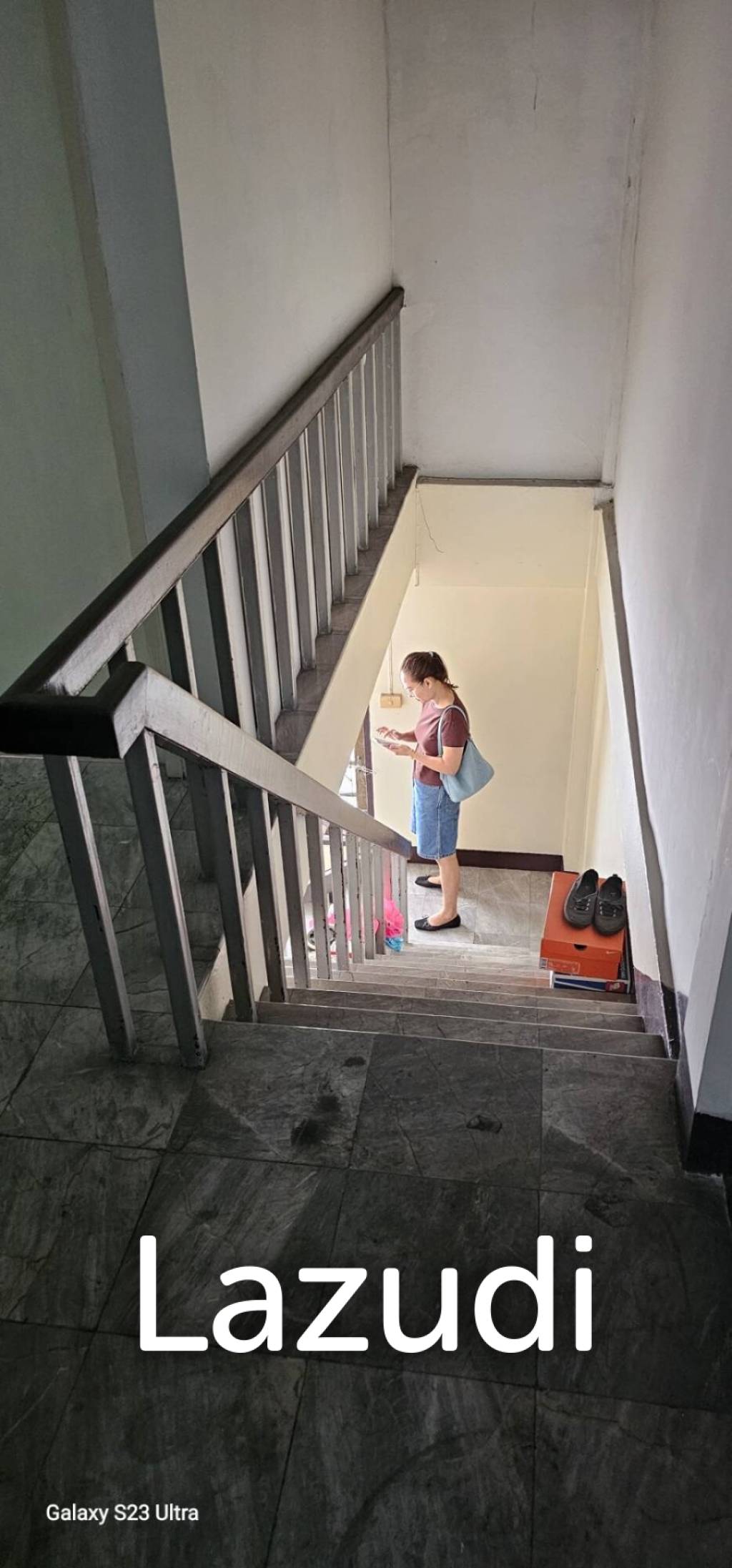 240 sqm multi-storey retail building in Khlong San Bangkok