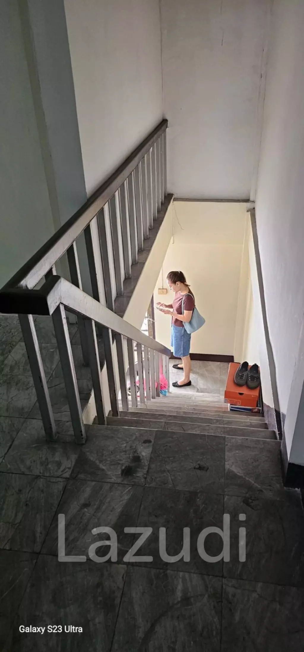 240 sqm multi-storey retail building in Khlong San Bangkok