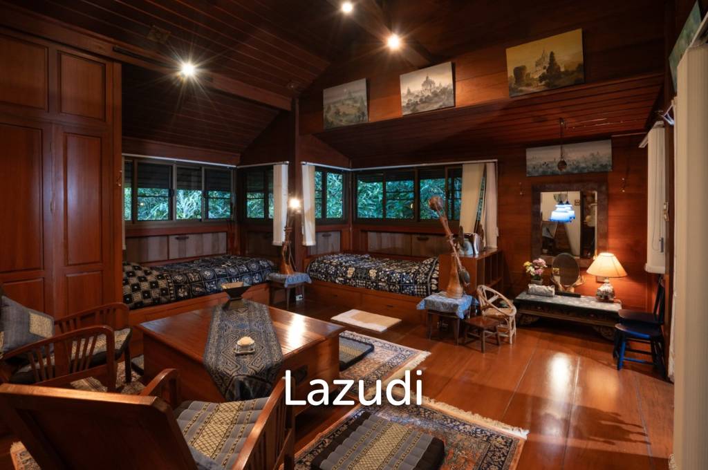ขายบ้านไม้สัก 3 หลัง 7 ห้องนอน บนเนินใกล้ตัวเมืองเชียงราย
