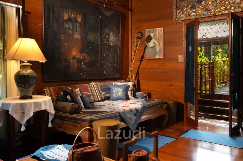 ขายบ้านไม้สัก 3 หลัง 7 ห้องนอน บนเนินใกล้ตัวเมืองเชียงราย