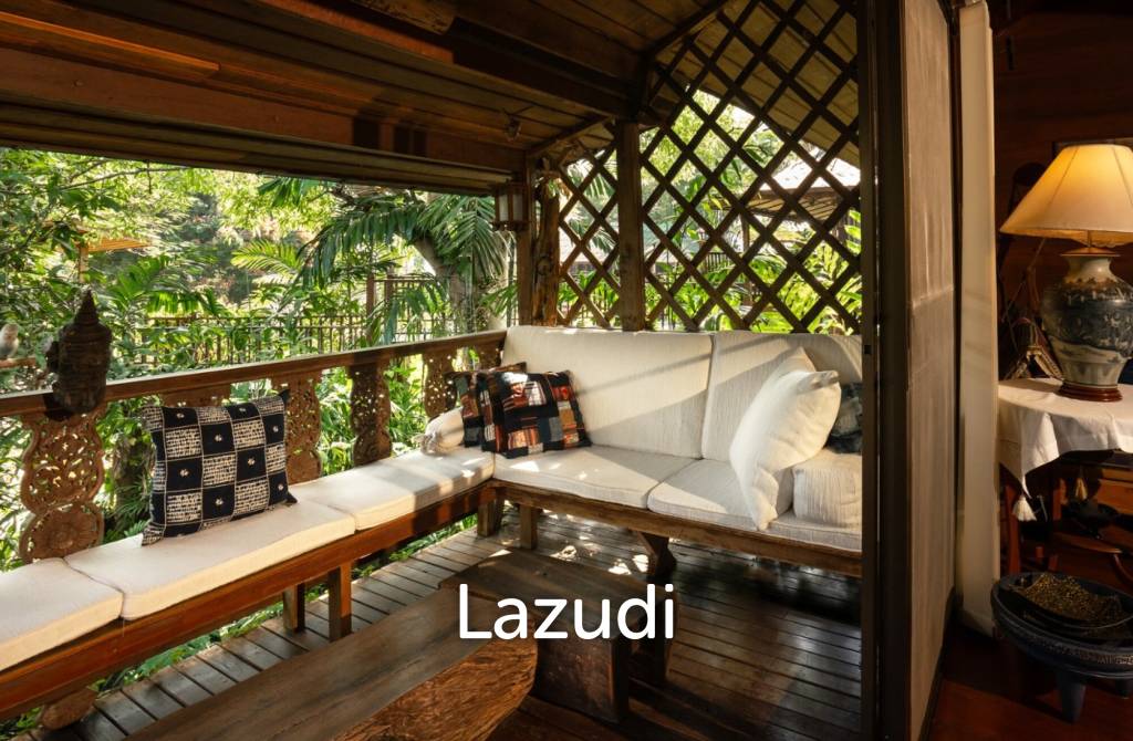 ขายบ้านไม้สัก 3 หลัง 7 ห้องนอน บนเนินใกล้ตัวเมืองเชียงราย