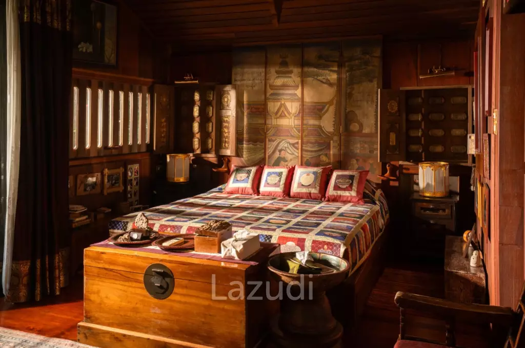 ขายบ้านไม้สัก 3 หลัง 7 ห้องนอน บนเนินใกล้ตัวเมืองเชียงราย