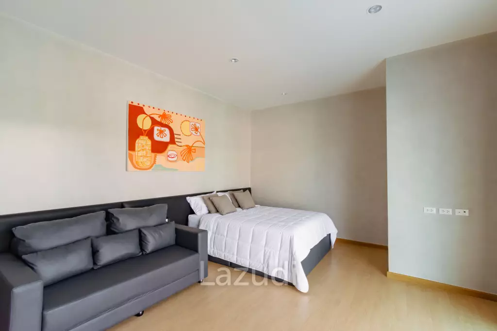 348 sqm modern pool villa in Pak Nam Pran Pran Buri