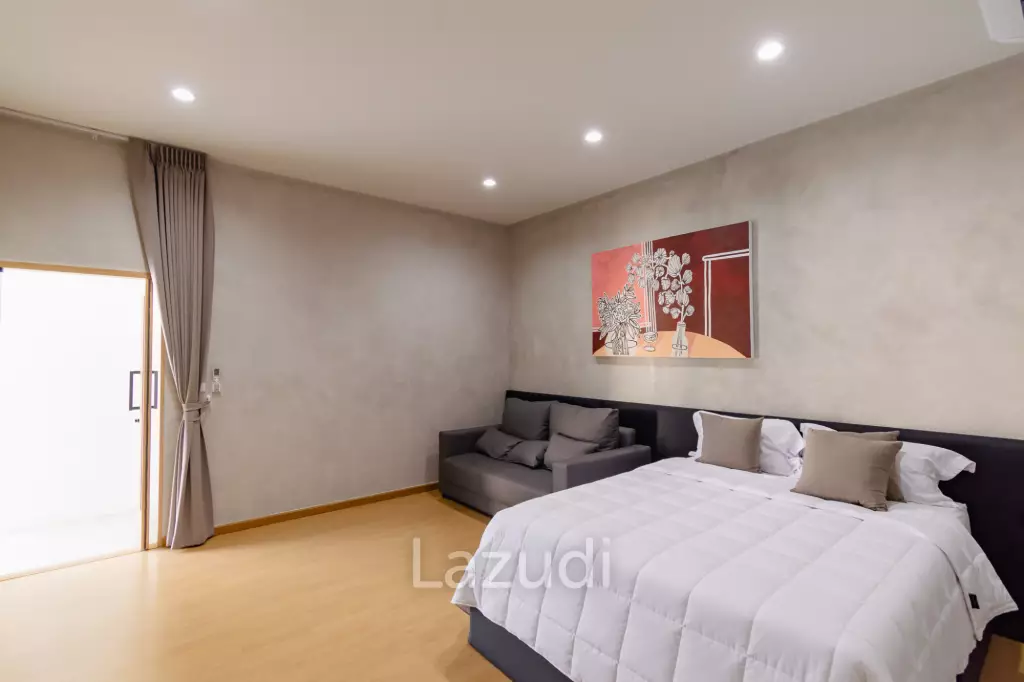 348 sqm modern pool villa in Pak Nam Pran Pran Buri