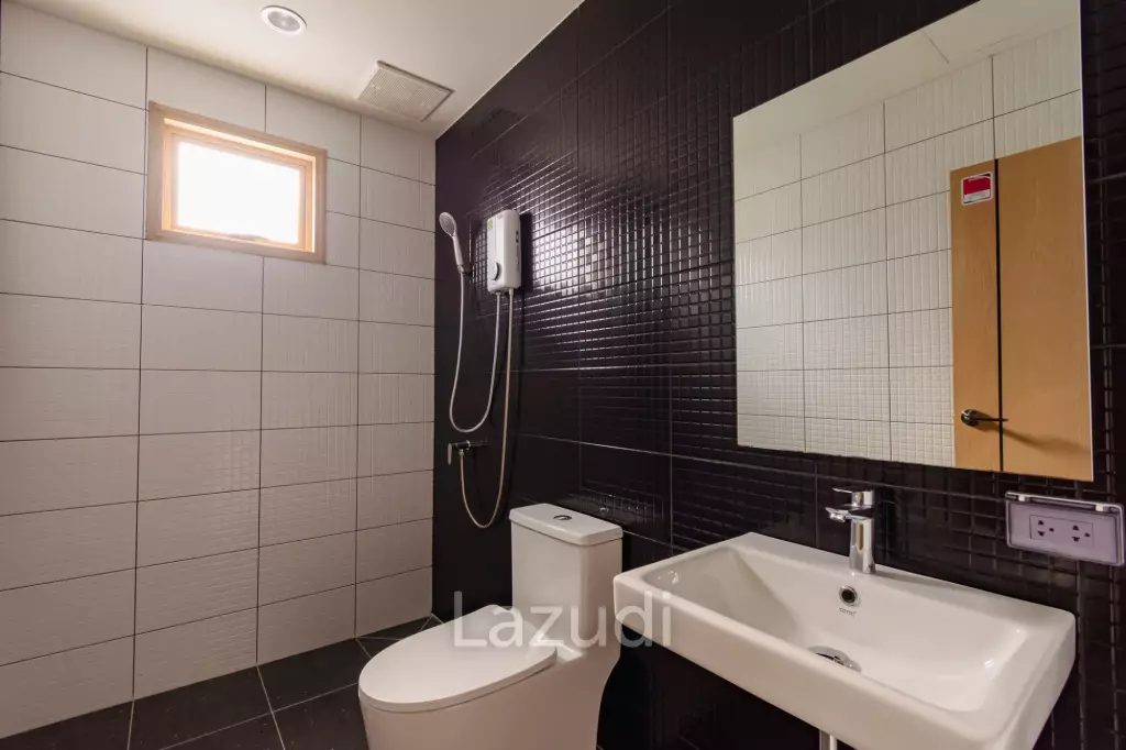 348 sqm modern pool villa in Pak Nam Pran Pran Buri