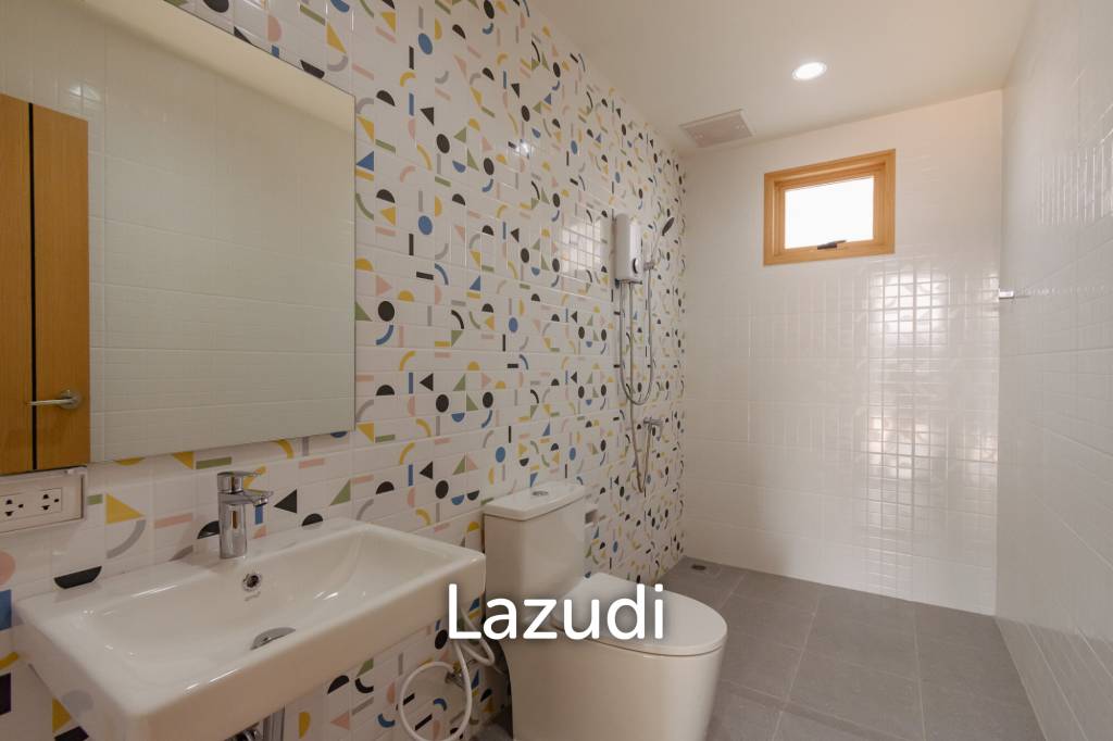 252 sqm modern pool villa in Pak Nam Pran, Pran Buri