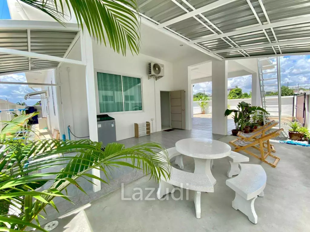 Modern Pool Villa with Private Rooftop Lounge Pong