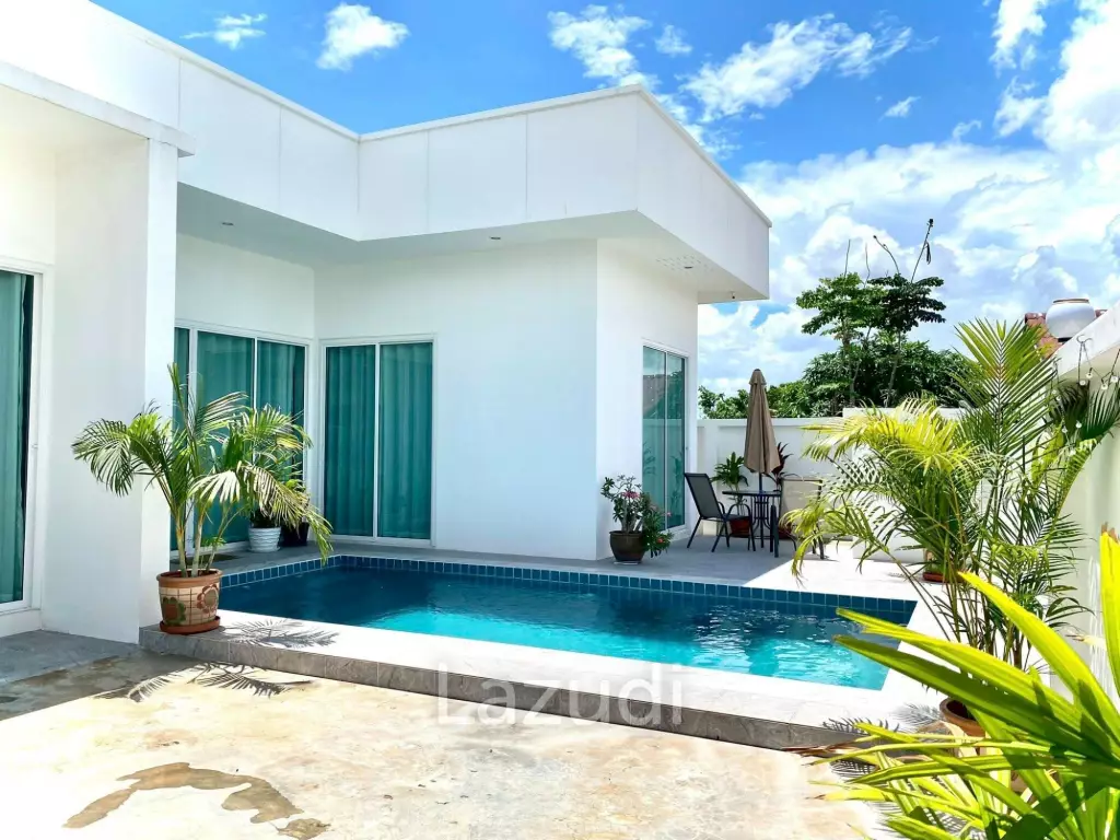 Modern Pool Villa with Private Rooftop Lounge Pong