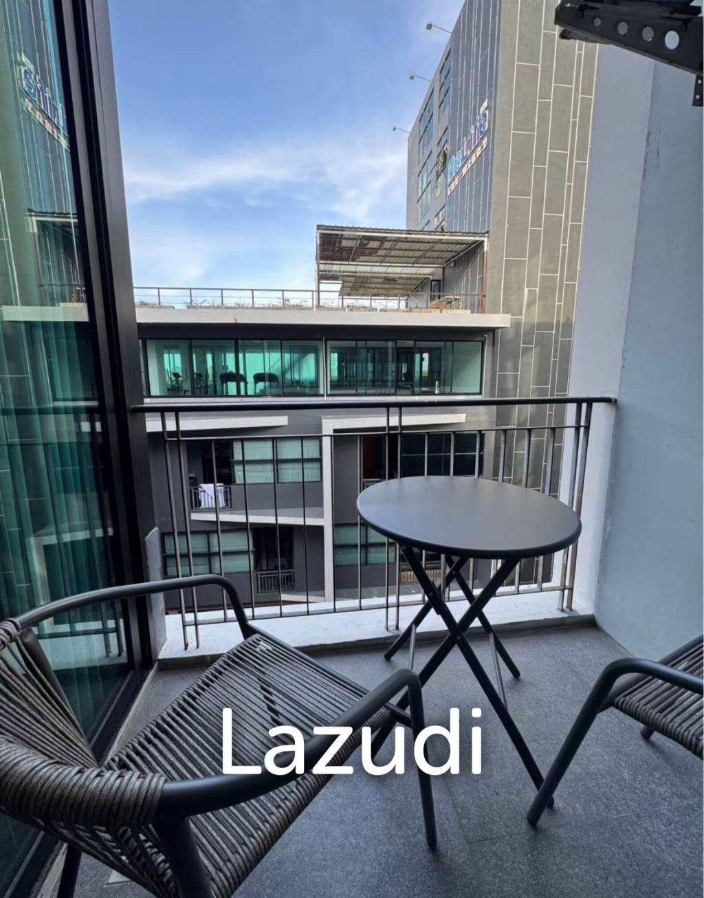 Foreign Freehold 36 sqm studio condo near Nai Harn Beach Phuket