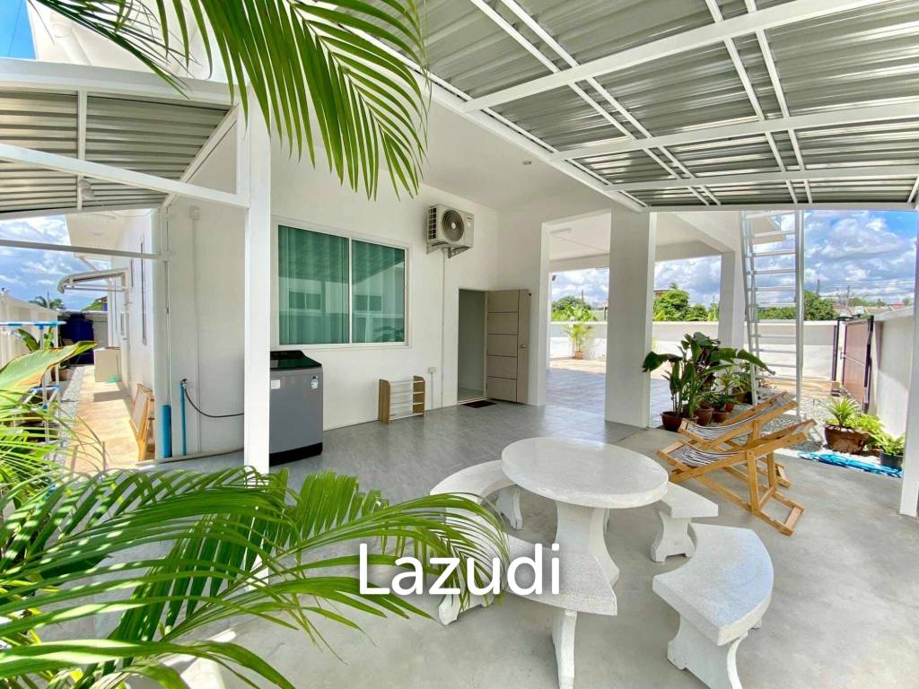 Modern Pool Villa with Private Rooftop Lounge Pong