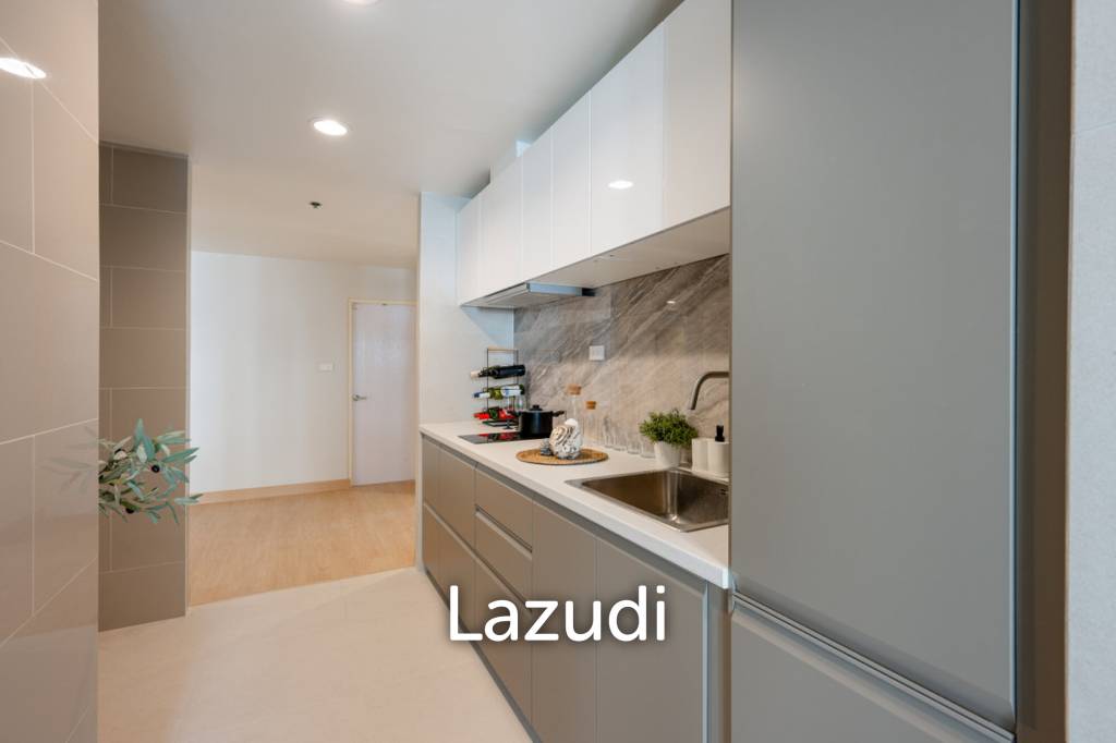 144 sqm condo at The Waterford Diamond Khlong Toei Bangkok