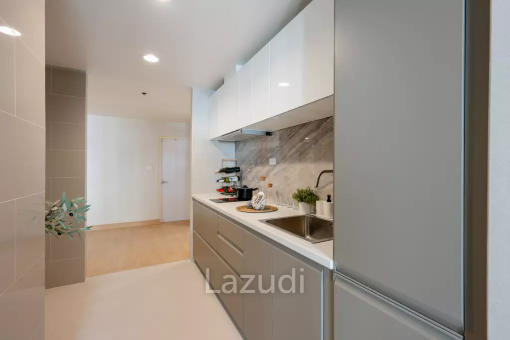 144 sqm condo at The Waterford Diamond Khlong Toei Bangkok