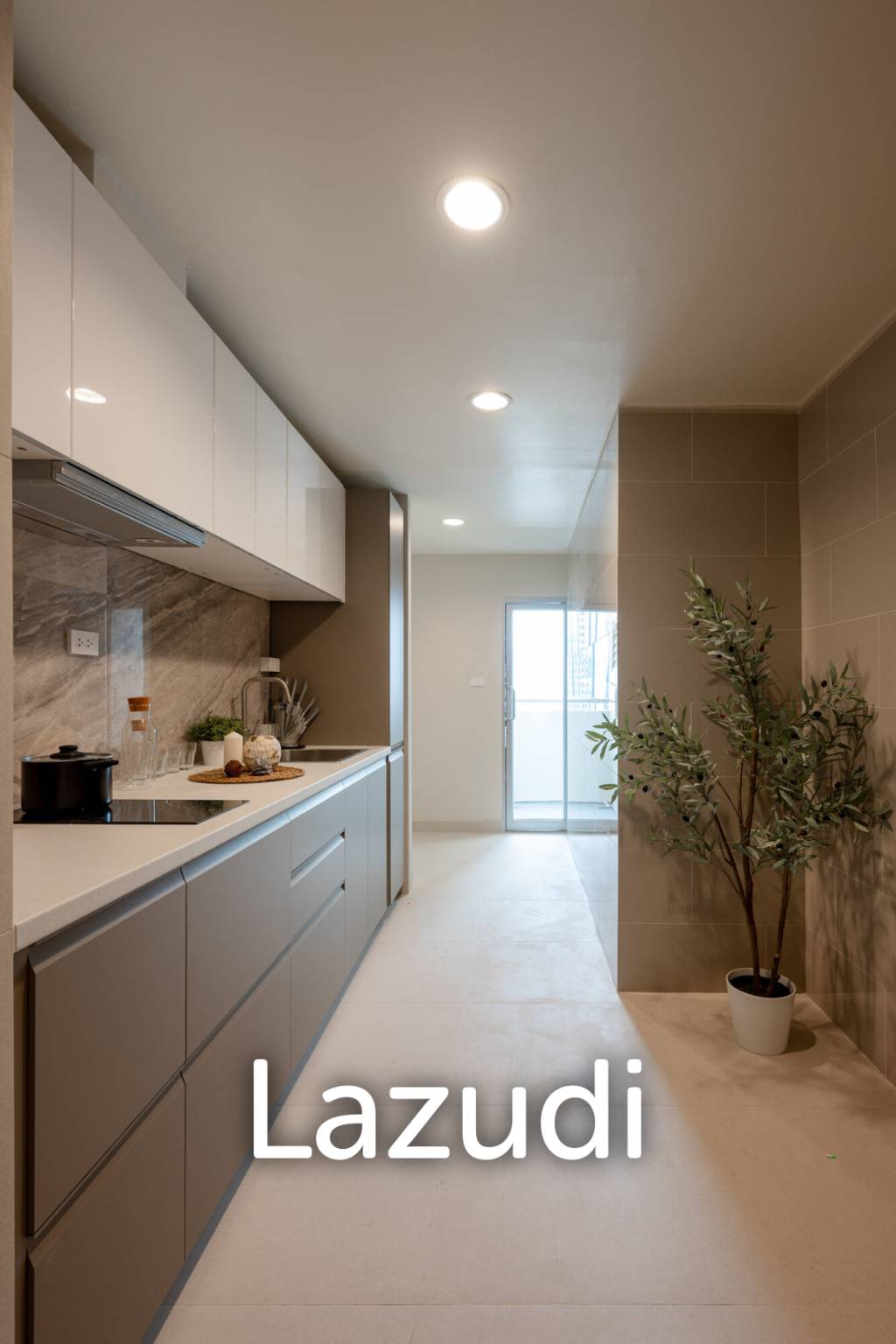 144 sqm condo at The Waterford Diamond Khlong Toei Bangkok