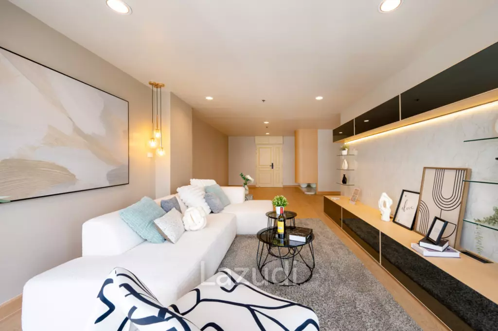 144 sqm condo at The Waterford Diamond Khlong Toei Bangkok