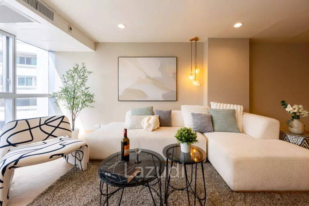 144 sqm condo at The Waterford Diamond Khlong Toei Bangkok