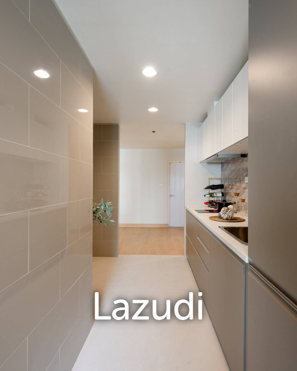 144 sqm condo at The Waterford Diamond Khlong Toei Bangkok
