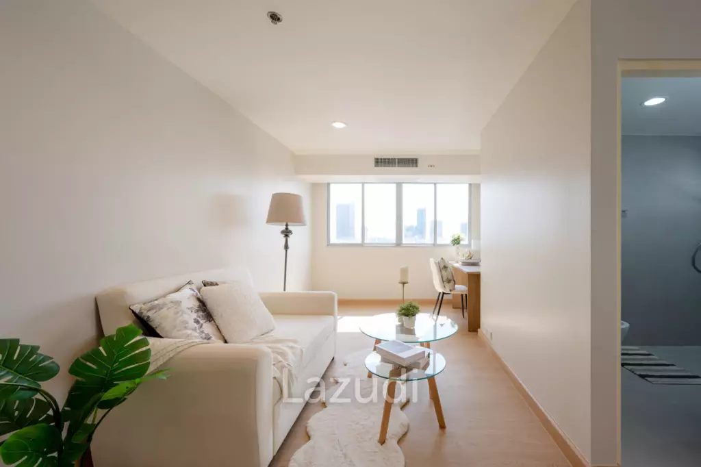 144 sqm condo at The Waterford Diamond Khlong Toei Bangkok