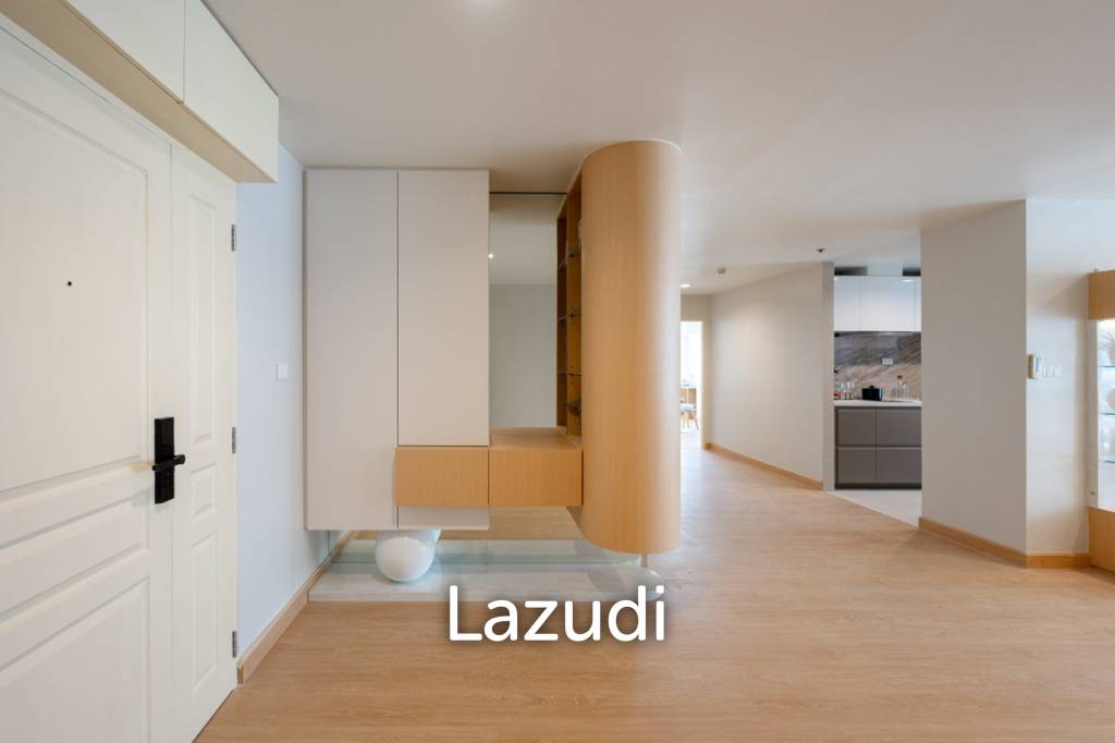 144 sqm condo at The Waterford Diamond Khlong Toei Bangkok