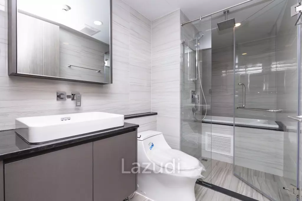 69 sqm modern 2 bedroom condo at KLASS Siam Pathum Wan Bangkok