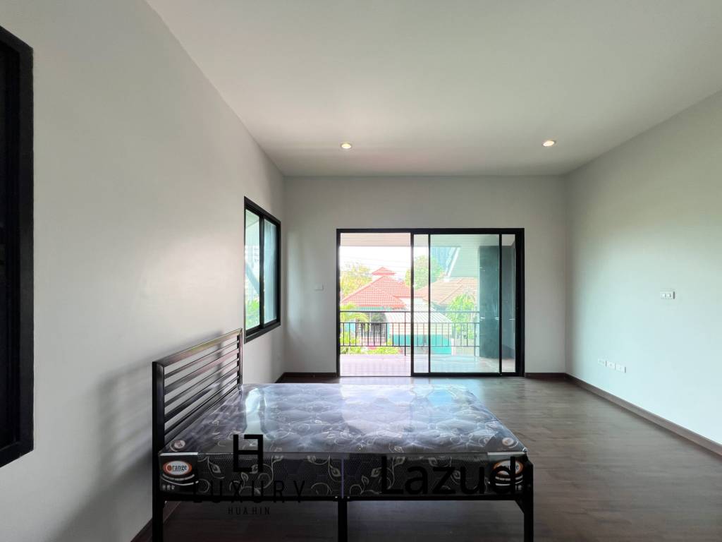 134 sqm modern townhouse in Nong Khae Hua Hin with garden