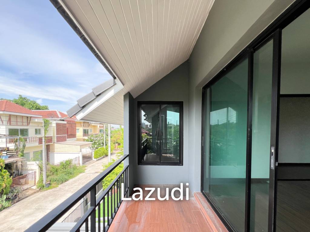 134 sqm modern townhouse in Nong Khae Hua Hin with garden