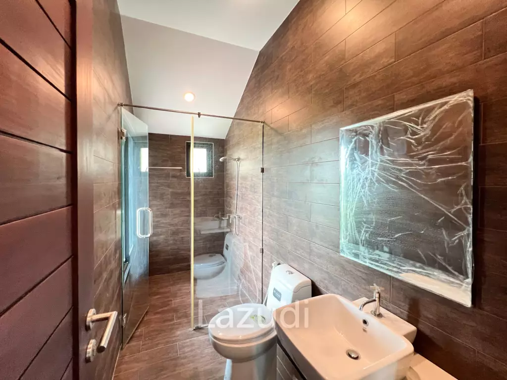 134 sqm modern townhouse in Nong Khae Hua Hin with garden