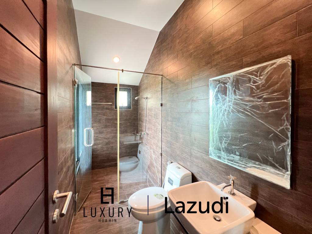 134 sqm modern townhouse in Nong Khae Hua Hin with garden