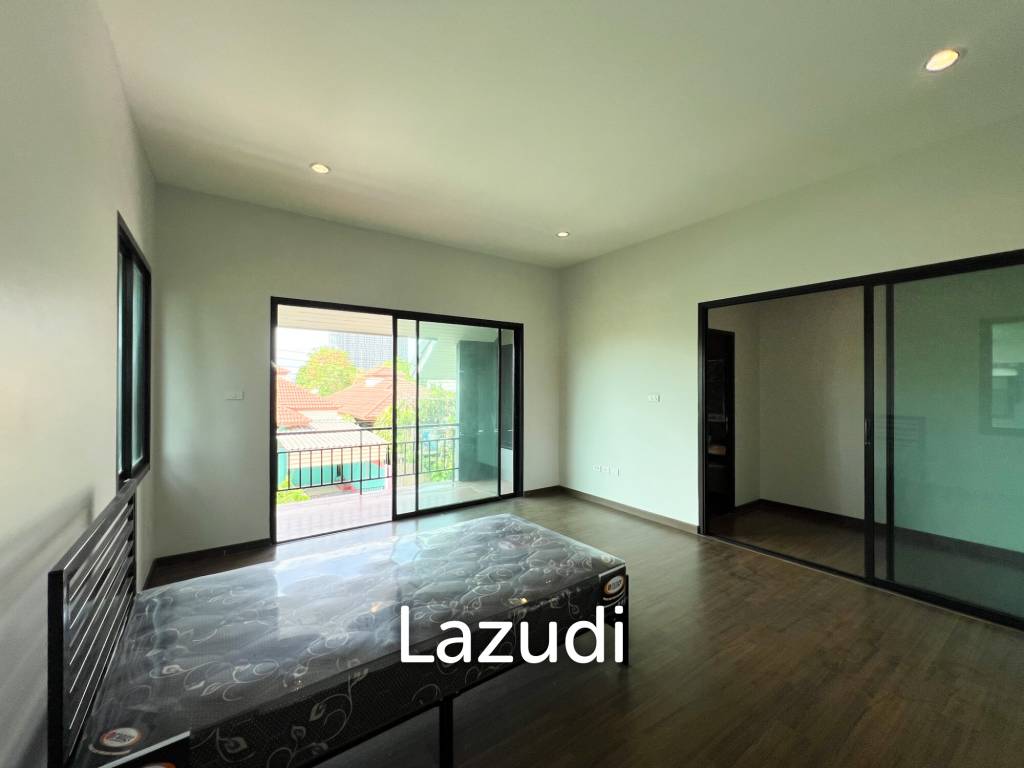 134 sqm modern townhouse in Nong Khae Hua Hin with garden